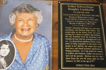 Outstanding Alumni Wall of Fame - Photo Number 15